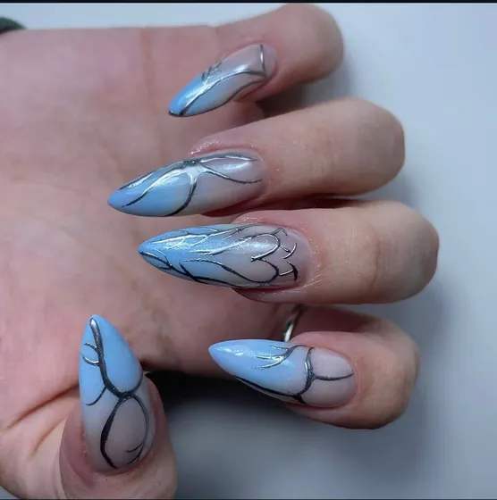 Mavi ombre üzerine krom çizgili stiletto protez tırnak – Nailnissbar Ataşehir