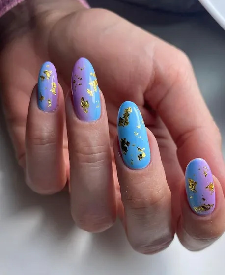 Mavi lila ombre üzerine altın varak kalıcı oje – Nailnissbar
